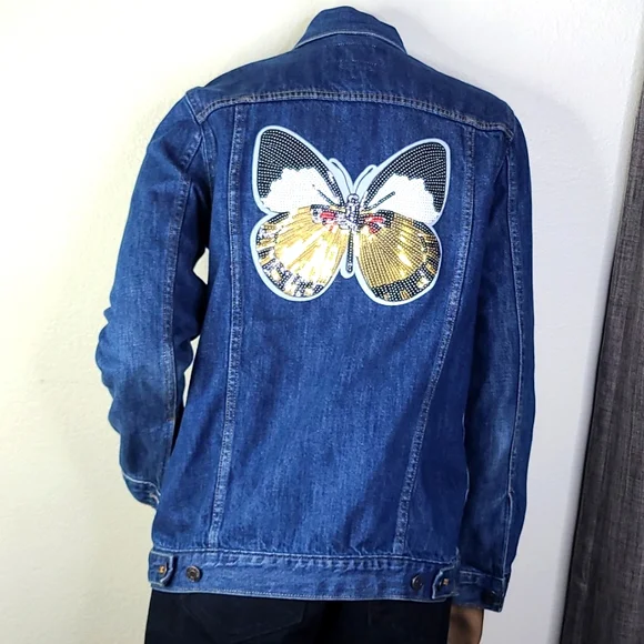 Oversized Jean Jacket Size Small Blue Denim Embellished Sequined Butterfly Pin - Picture 5 of 8